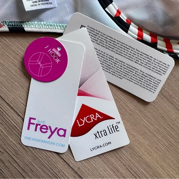 Freya Bikini Swimsuit Top Underwire J Hook Bassline NWT 34DD - Picture 7 of 8